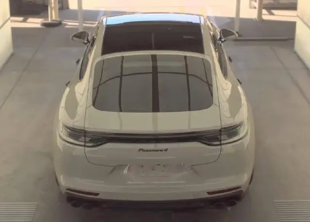 PORSCHE PANAMERA PLATINUM EDITION 2023