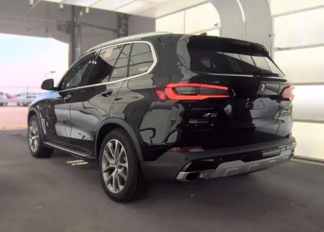 BMW X5 SPORTS ACTIVITY VEHICLE 2023