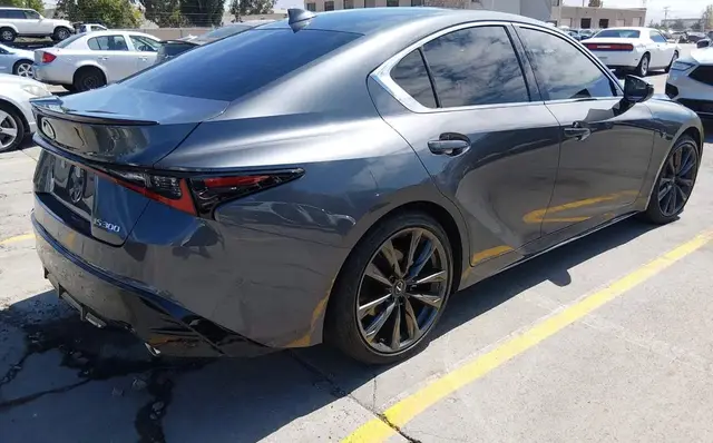 LEXUS IS 300 F SPORT 2025