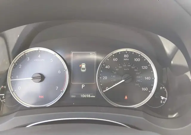 LEXUS IS 300 F SPORT 2025