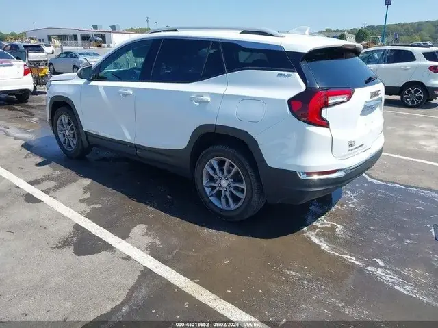 GMC TERRAIN SLT 2023