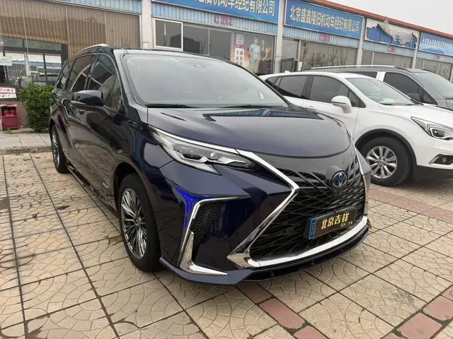 TOYOTA SIENNA LUXURY EDITION МАКСИМАЛЬНЫЙ КОМФОРТ 2023