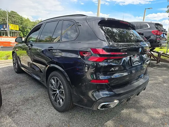 BMW X5 SPORTS ACTIVITY VEHICLE 2024