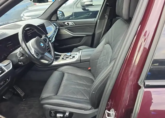 BMW X7 SPORTS ACTIVITY VEHICLE 2023