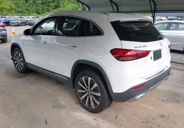MERCEDES-BENZ GLA 250 4MATIC 2023