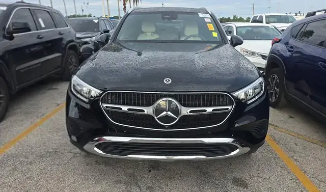 MERCEDES-BENZ GLC 300 2024