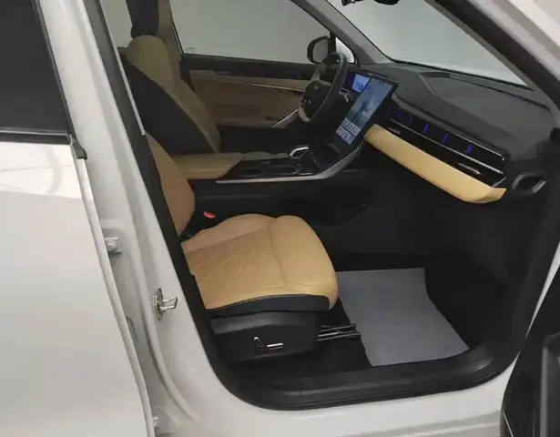 GEELY BOYUE L 2023