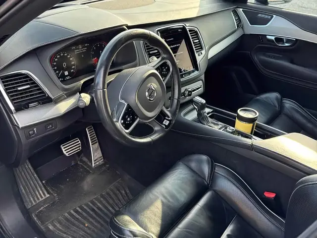 VOLVO XC90 R-DESIGN 2020