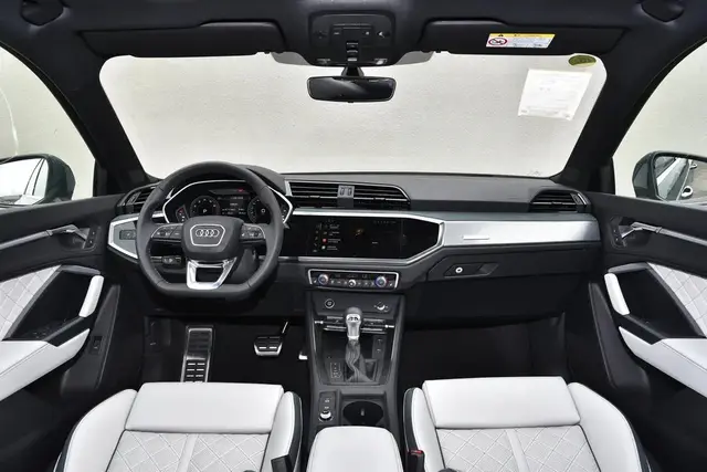 AUDI Q3 2026