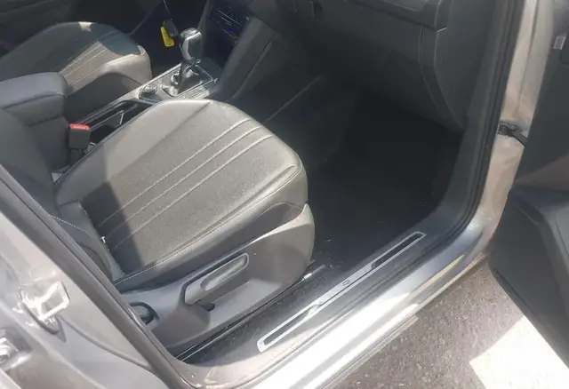 VOLKSWAGEN TIGUAN SE 2023