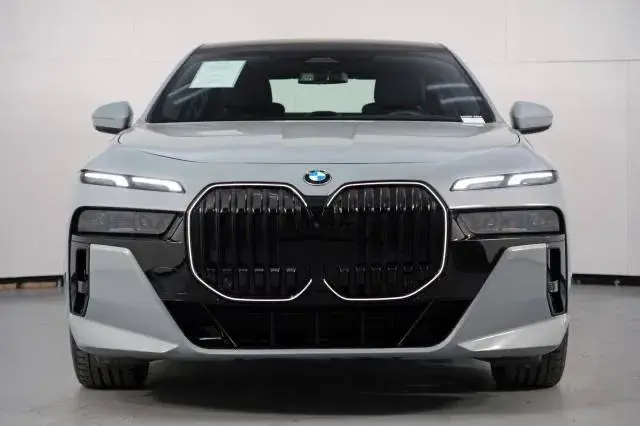 BMW 7 SERIES M SPORT PACKAGE + PREMIUM PACKAGE 2024