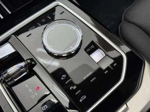 BMW 7 SERIES M SPORT PACKAGE + PREMIUM PACKAGE 2024
