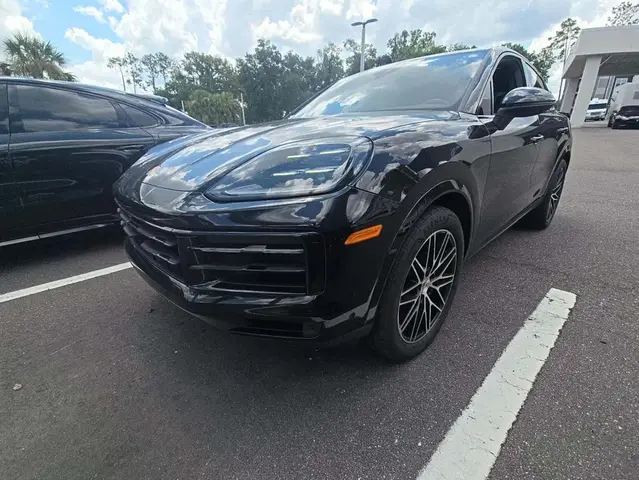 PORSCHE CAYENNE COUPE 2024