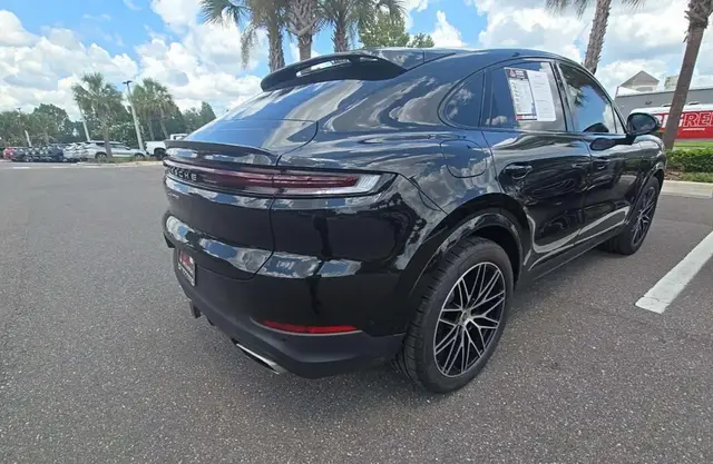 PORSCHE CAYENNE COUPE 2024