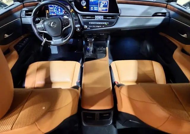 LEXUS ES 250 2022