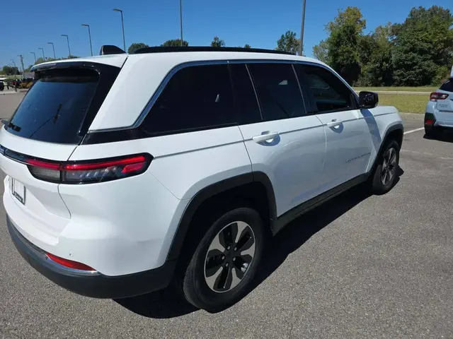 JEEP GRAND CHEROKEE 4XE 2024