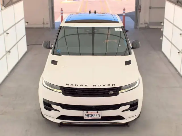 LAND ROVER RANGE ROVER SPORT SE 2024