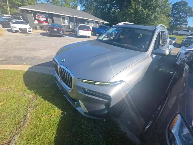 BMW X7 SPORTS ACTIVITY VEHICLE 2023