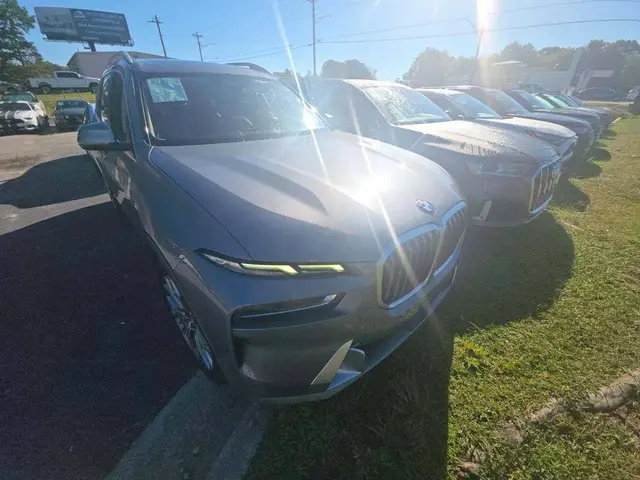 BMW X7 SPORTS ACTIVITY VEHICLE 2023