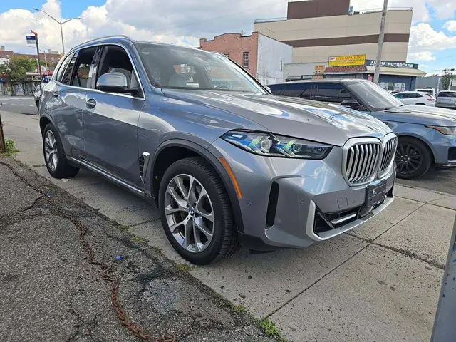 BMW X5 SPORTS ACTIVITY VEHICLE 2024