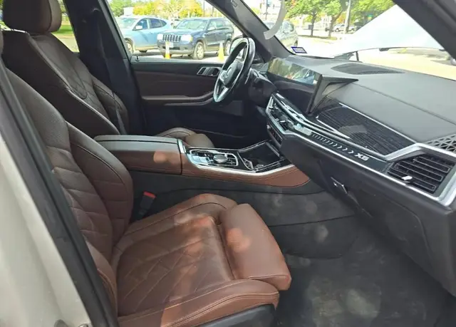 BMW X5 SPORTS ACTIVITY VEHICLE 2024
