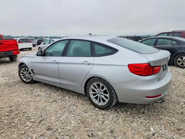 BMW 328 XIGT SULEV 2015