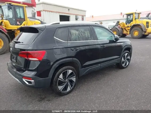 VOLKSWAGEN TAOS SE 2024
