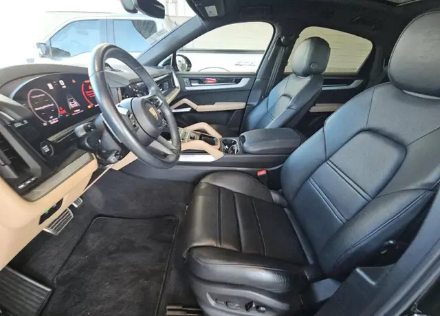 PORSCHE CAYENNE COUPE 2024