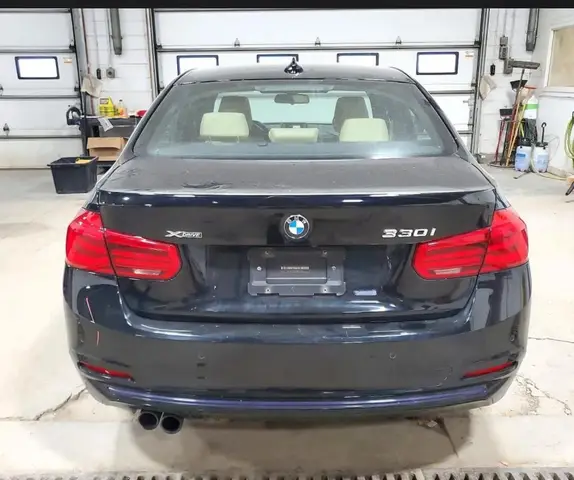 BMW 330 XI 2016