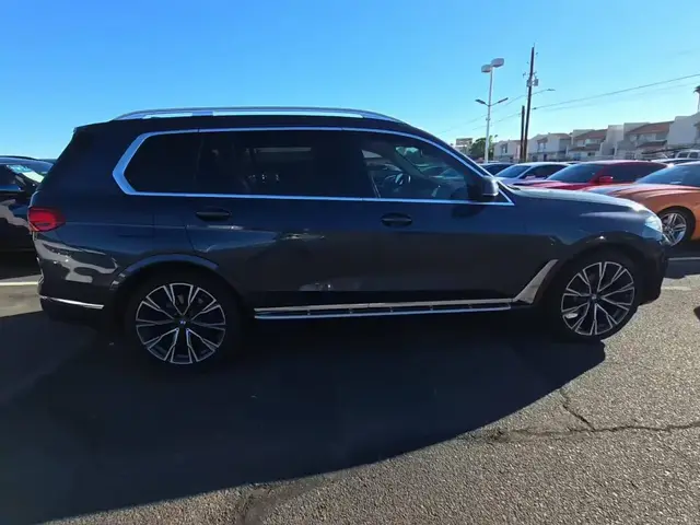 BMW X7 SPORTS ACTIVITY VEHICLE 2022
