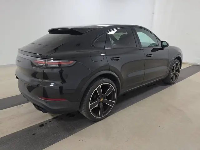 PORSCHE CAYENNE COUPE PLATINUM EDITION 2023