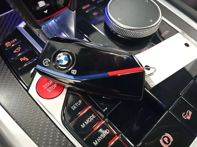 BMW XM КОЖА MERINO С АНАТОМИЧЕСКИМИ СИДЕНЬЯМИ 2023