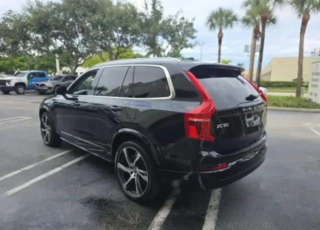 VOLVO XC90 B5 CORE 7-PASSENGER 2023