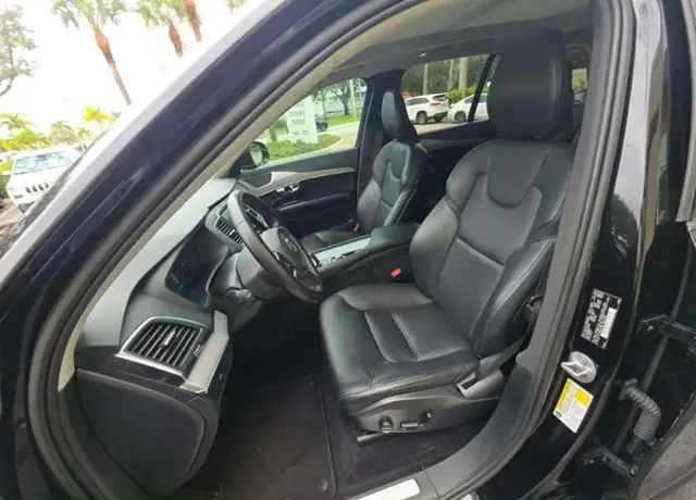 VOLVO XC90 B5 CORE 7-PASSENGER 2023