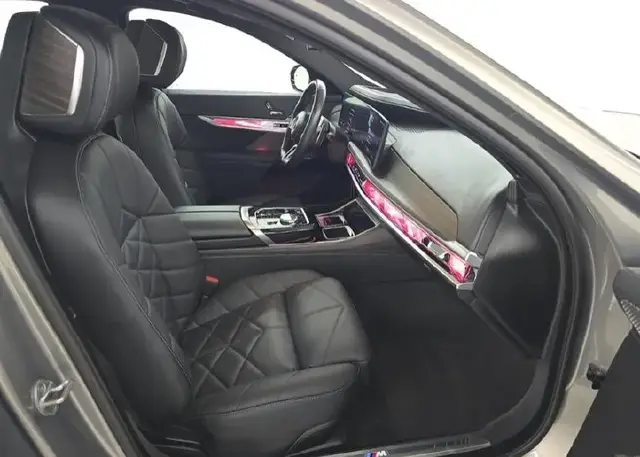 BMW 740I M SPORT PRO 2023