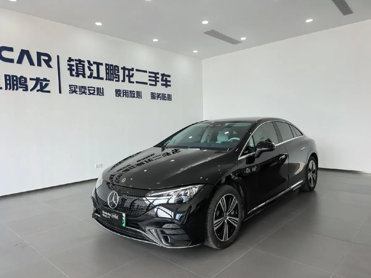 MERCEDES-BENZ EQE LUXURY 2024
