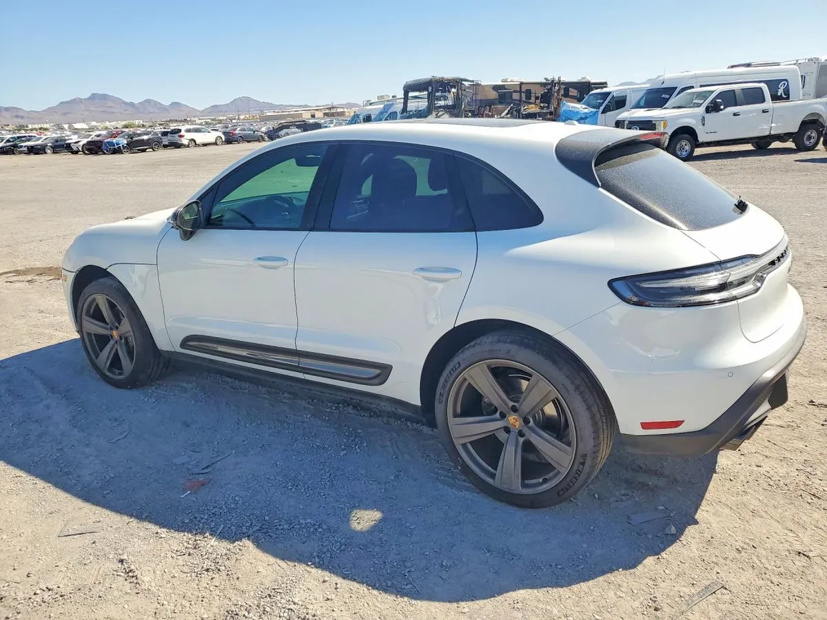 PORSCHE MACAN T 2023