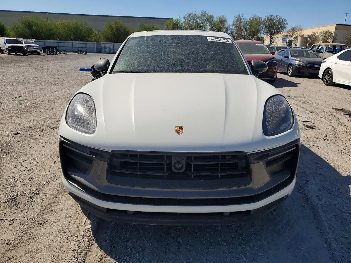 PORSCHE MACAN T 2023