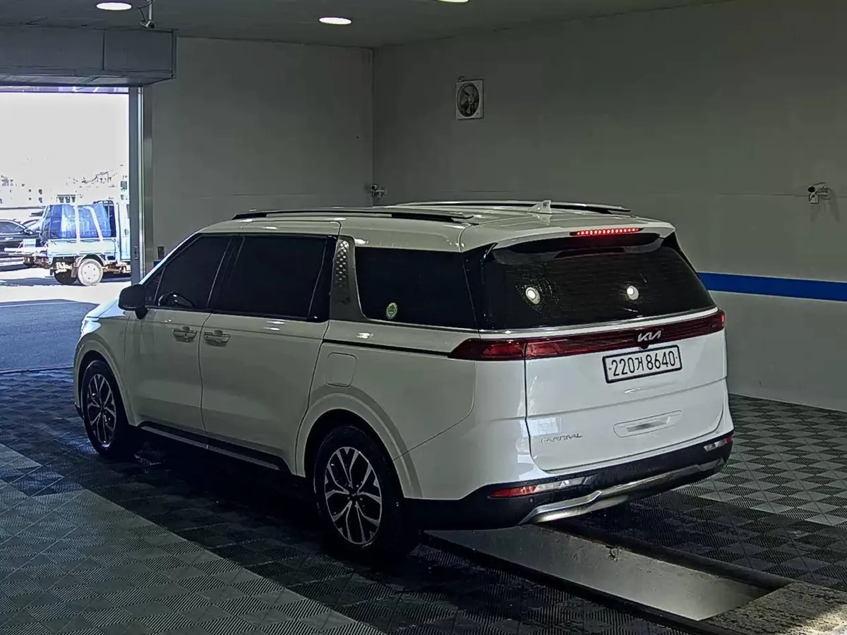 KIA CARNIVAL NOBLESSE 2022