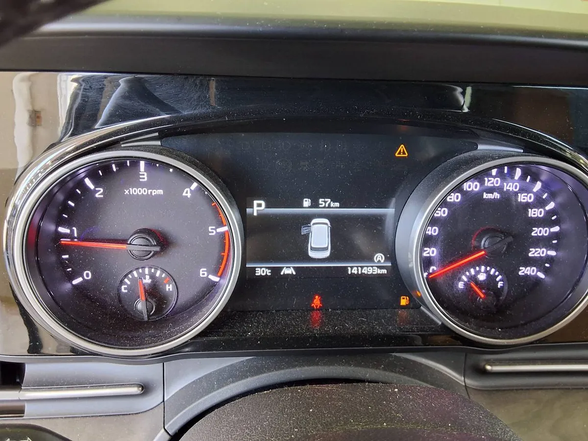 KIA CARNIVAL NOBLESSE 2022