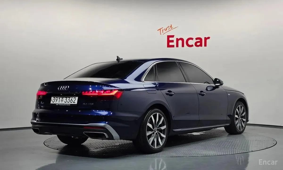 AUDI A4B9 PREMIUM 2023