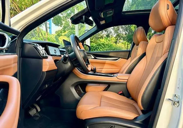 GEELY BOYUE L SHANHE VERSION (ПРЕДМАКСИМАЛЬНАЯ) 2025