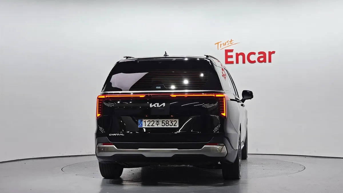 KIA CARNIVAL SIGNATURE 2023