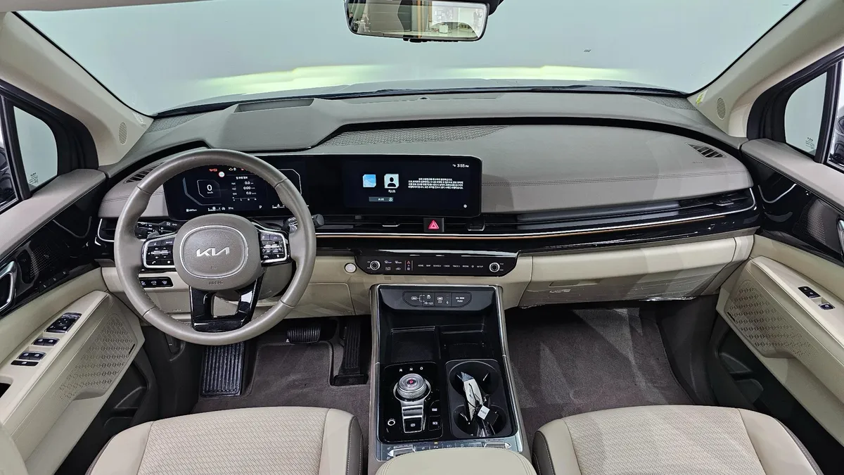 KIA CARNIVAL SIGNATURE 2023