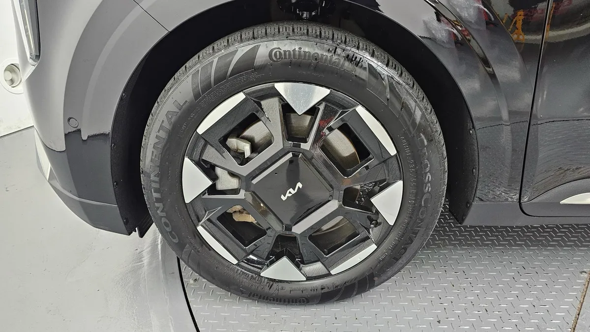 KIA CARNIVAL SIGNATURE 2023