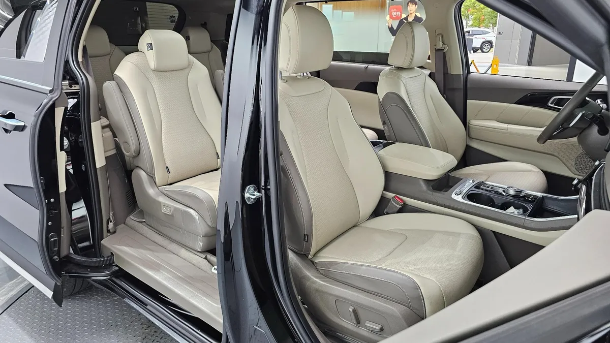 KIA CARNIVAL SIGNATURE 2023