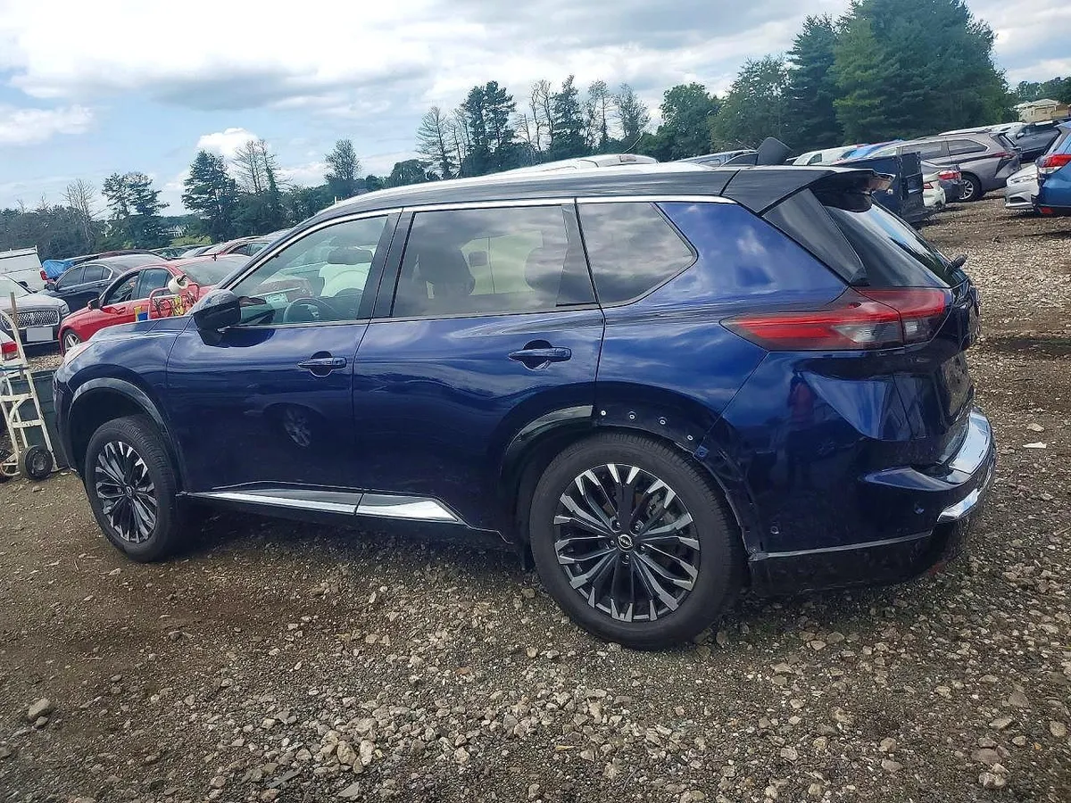 NISSAN ROGUE PLATINUM 2024