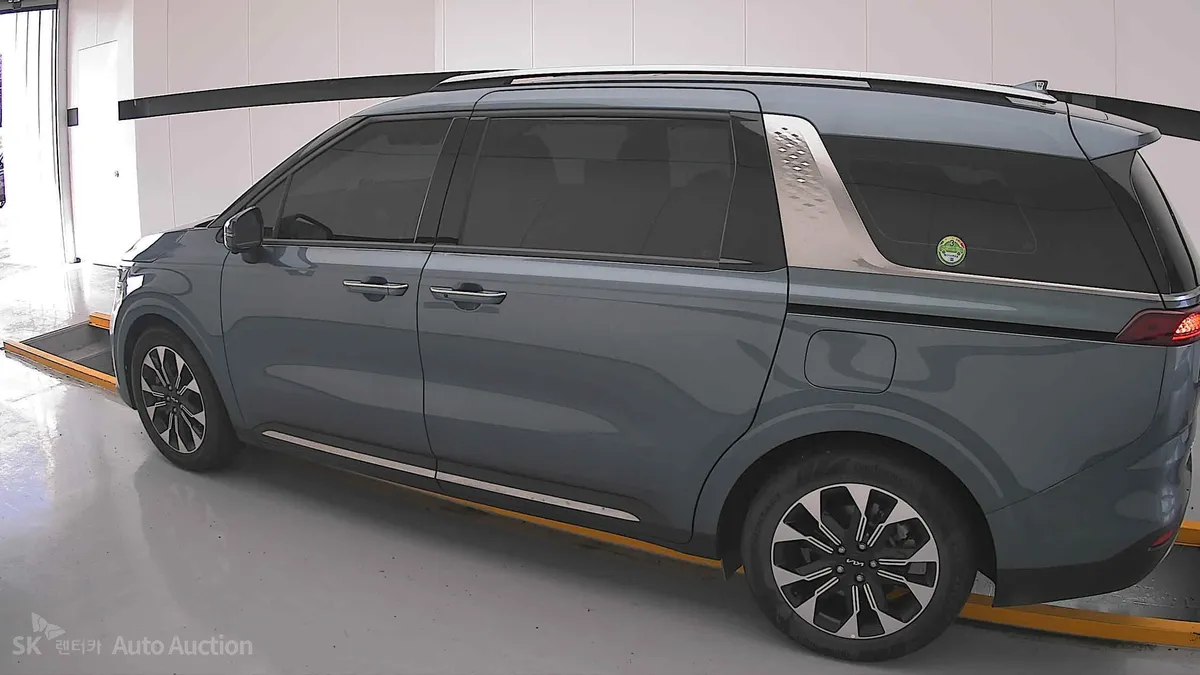 KIA CARNIVAL SIGNATURE 2022