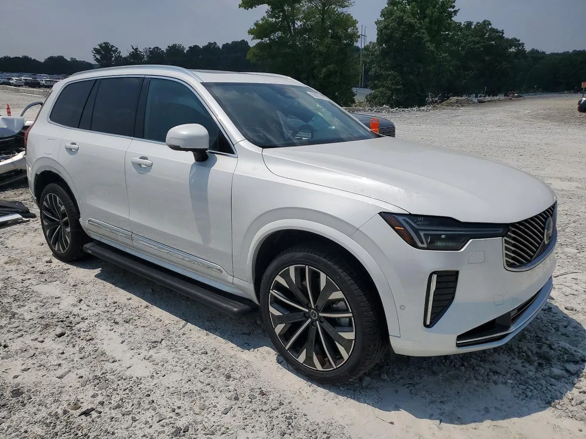 VOLVO XC90 ULTRA 2025