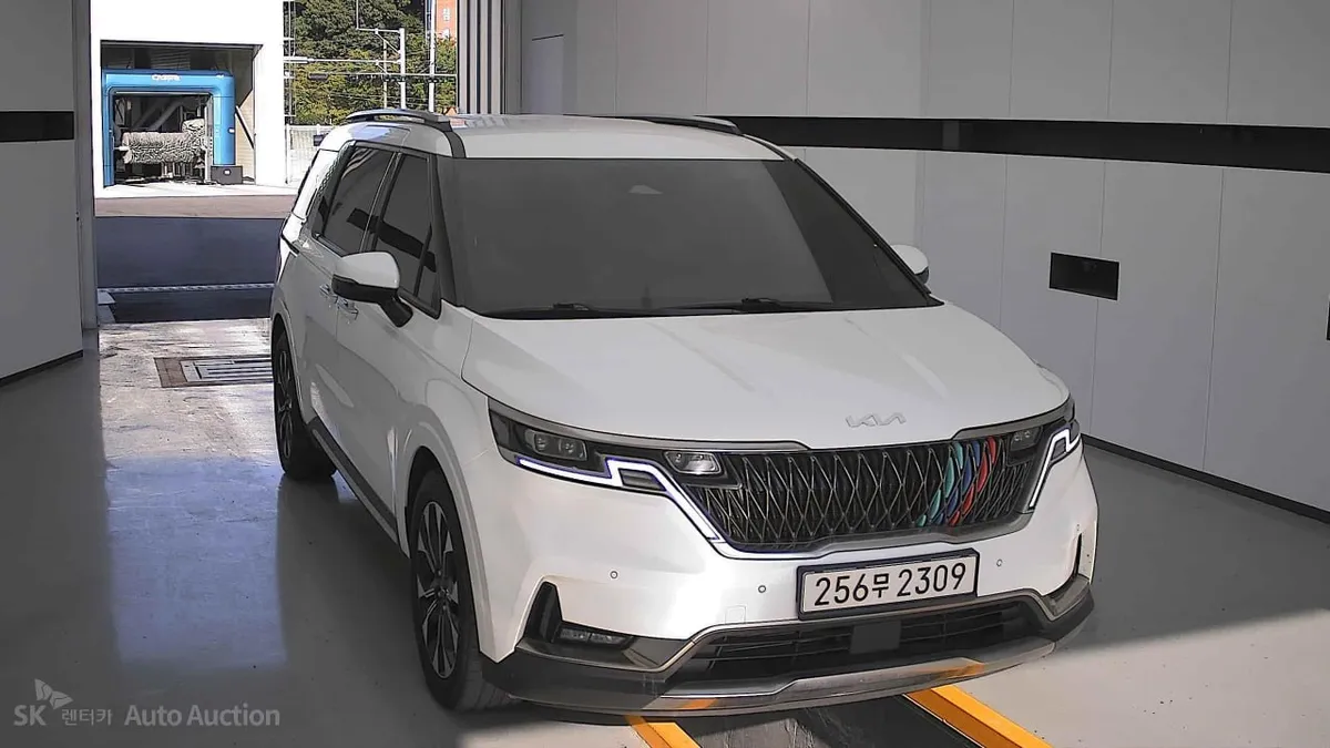 KIA CARNIVAL NOBLESSE 2022
